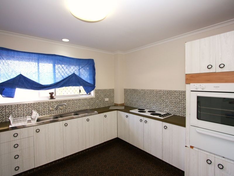 2/17 Teal Avenue, Paradise Point QLD 4216