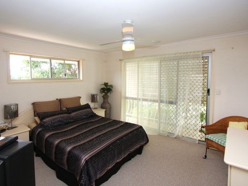 2/17 Teal Avenue, Paradise Point QLD 4216