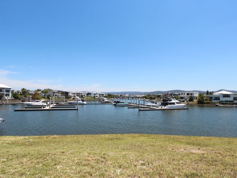 46 Quayside Drive, Helensvale QLD 4212