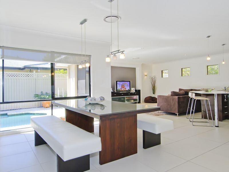 30 Southaven Drive – River Links, Helensvale QLD 4212
