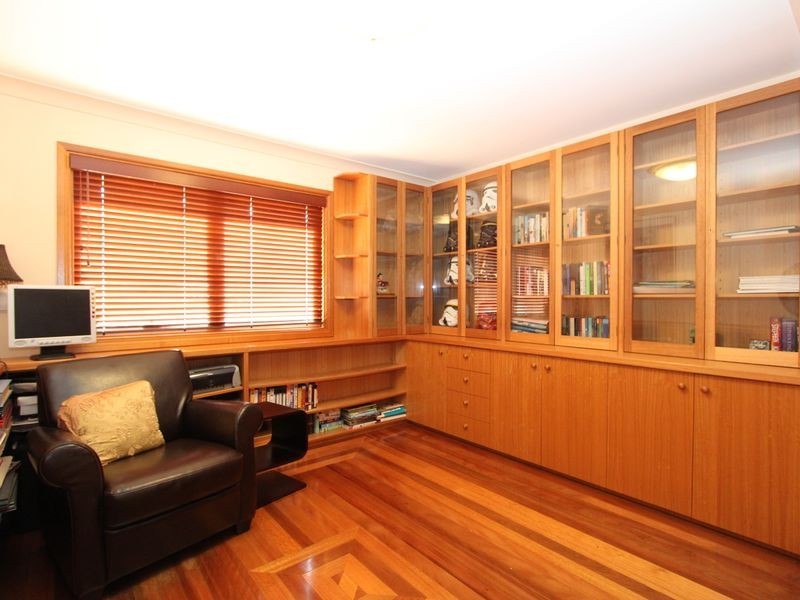 12 Margaroola Avenue, Biggera Waters QLD 4216