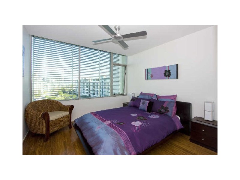 Paradise Point QLD 4216