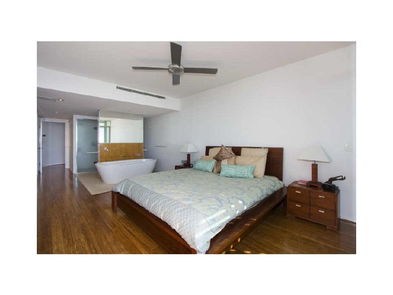 Paradise Point QLD 4216