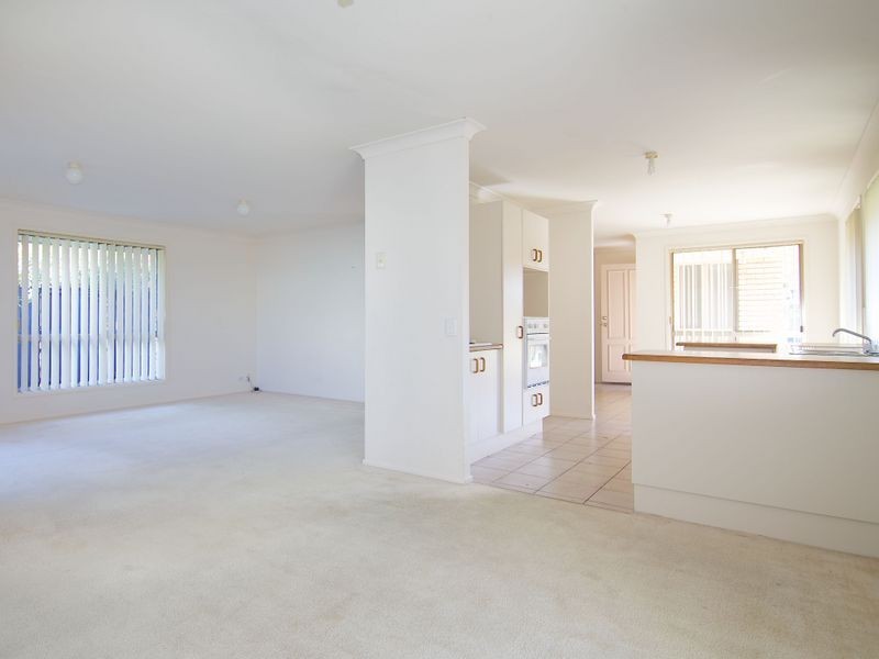 77 Numbat Court East, Coombabah QLD 4216