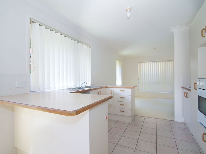 77 Numbat Court East, Coombabah QLD 4216