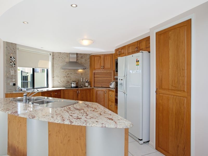 25 Windchimes Way, Helensvale QLD 4212