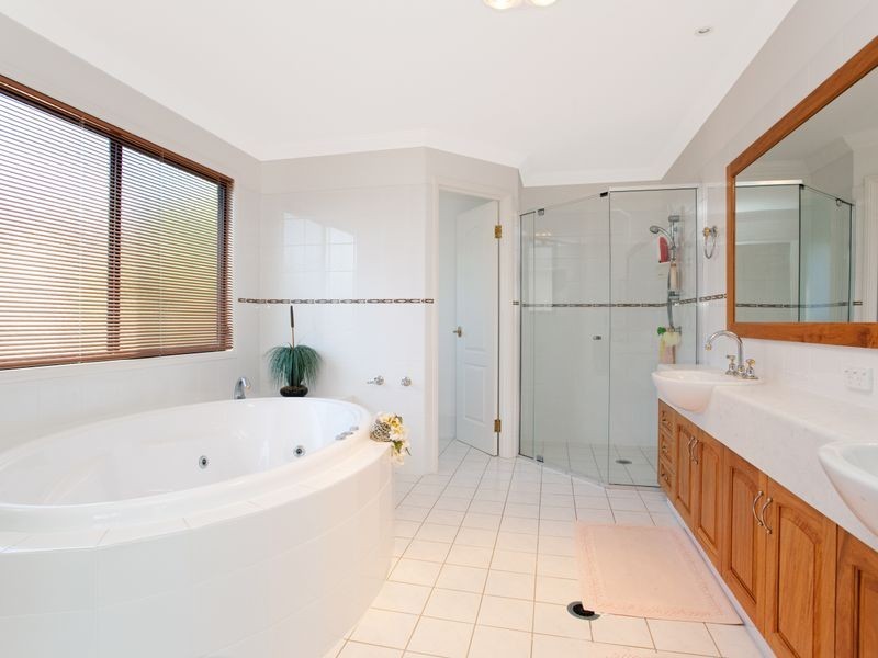 25 Windchimes Way, Helensvale QLD 4212