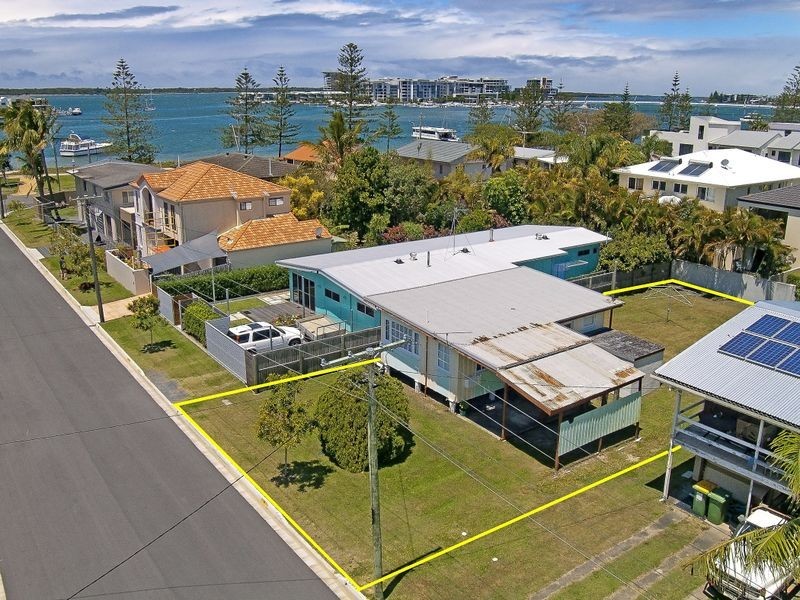 6 Mallard Avenue, Paradise Point QLD 4216