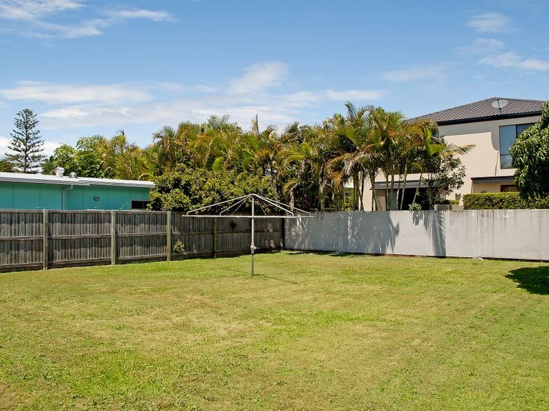 6 Mallard Avenue, Paradise Point QLD 4216