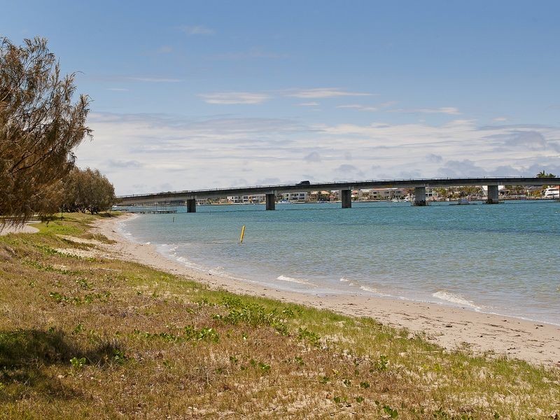 6 Mallard Avenue, Paradise Point QLD 4216