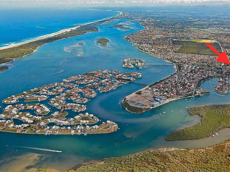 48 Matthew Flinders Drive, Paradise Point QLD 4216