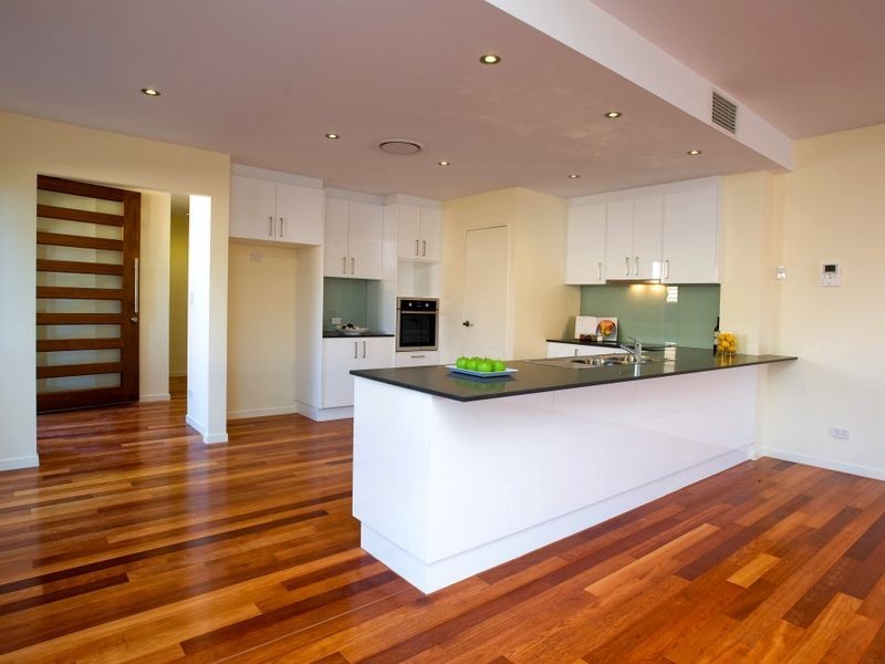 1/21 Donald Avenue, Paradise Point QLD 4216