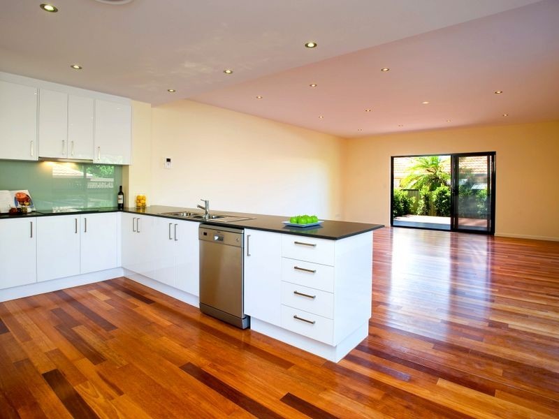 1/21 Donald Avenue, Paradise Point QLD 4216