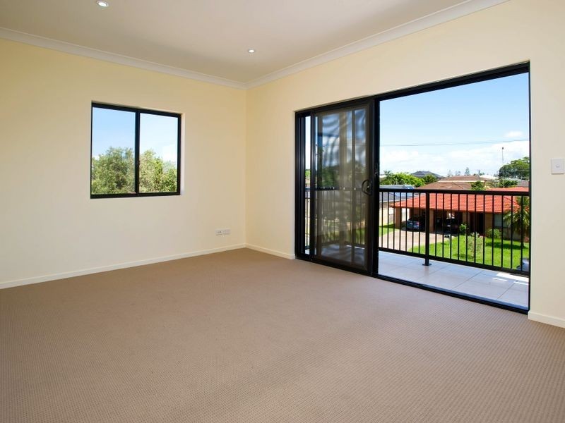 1/21 Donald Avenue, Paradise Point QLD 4216