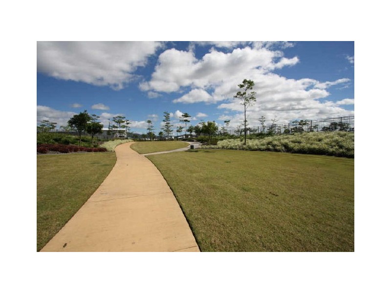 26 Harbourvue Court, Hope Island QLD 4212
