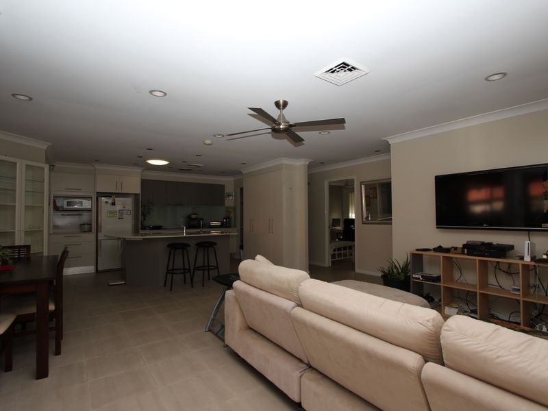 19 Inverness Way, Parkwood QLD 4214