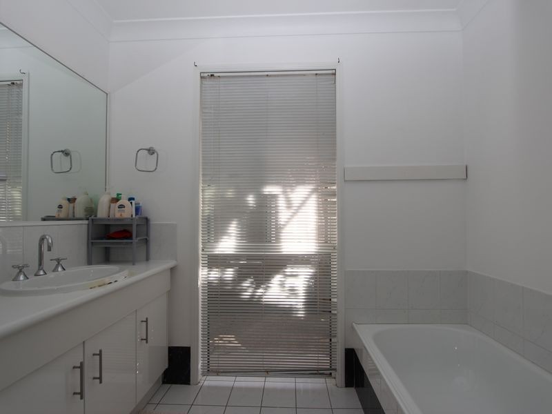 19 Inverness Way, Parkwood QLD 4214