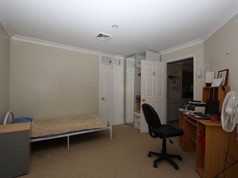 19 Inverness Way, Parkwood QLD 4214