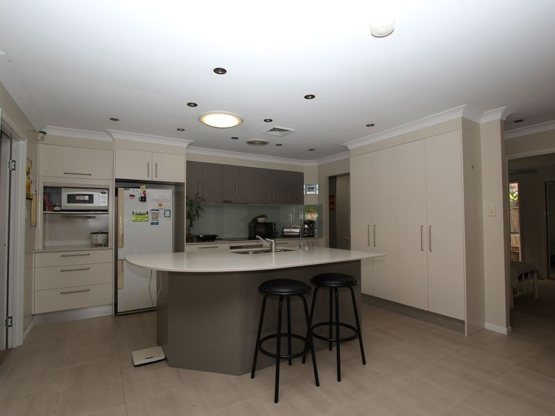 19 Inverness Way, Parkwood QLD 4214