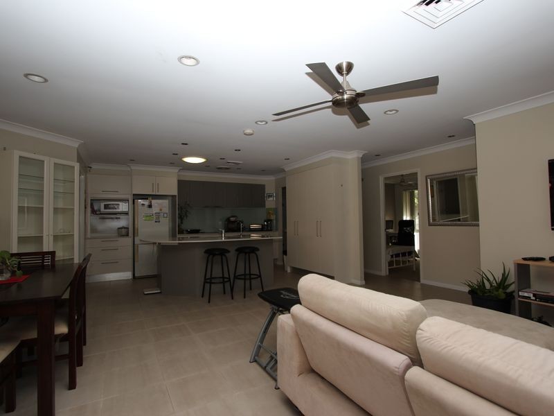 19 Inverness Way, Parkwood QLD 4214