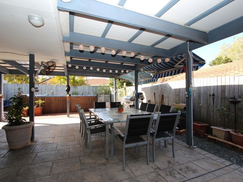 19 Inverness Way, Parkwood QLD 4214