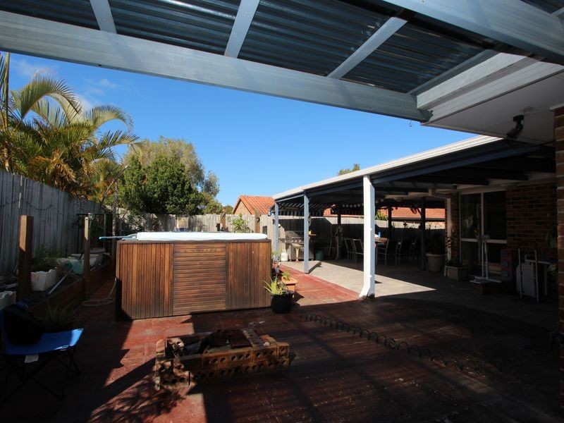 19 Inverness Way, Parkwood QLD 4214