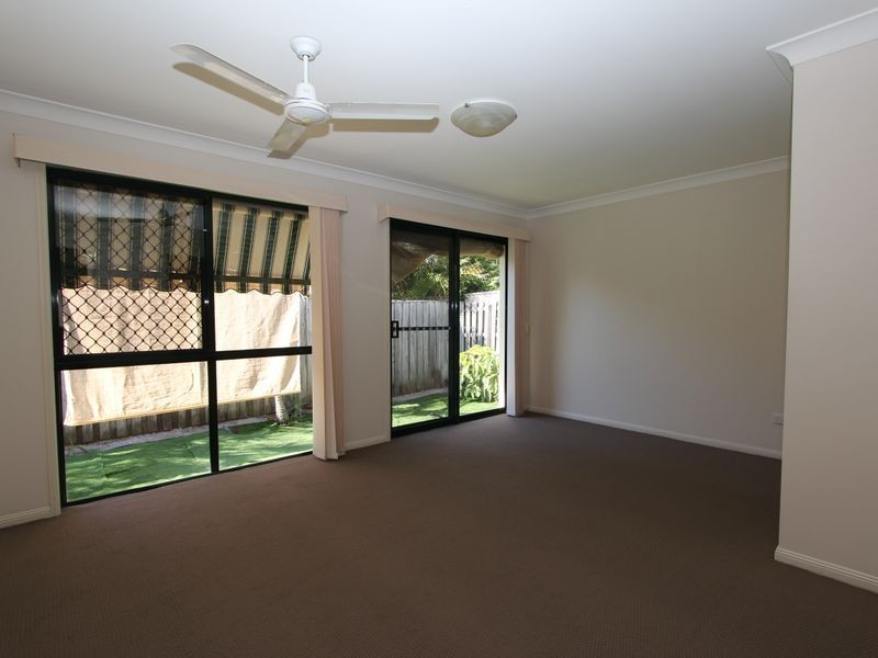 2/137 Bayview Street, Runaway Bay QLD 4216