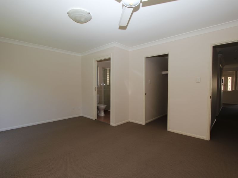 2/137 Bayview Street, Runaway Bay QLD 4216