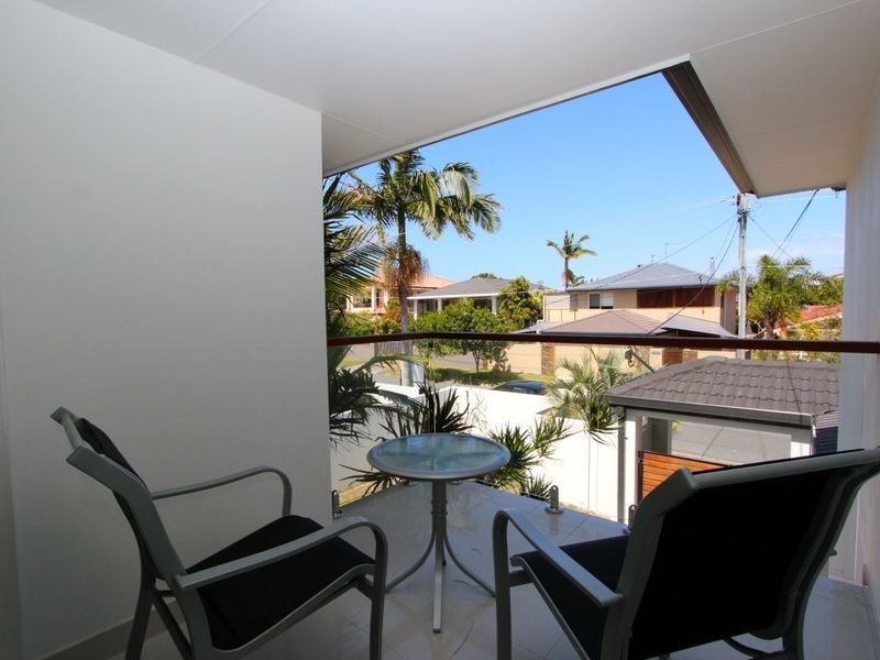 25 Killowill Avenue, Paradise Point QLD 4216