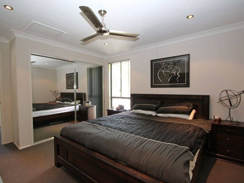 25 Killowill Avenue, Paradise Point QLD 4216