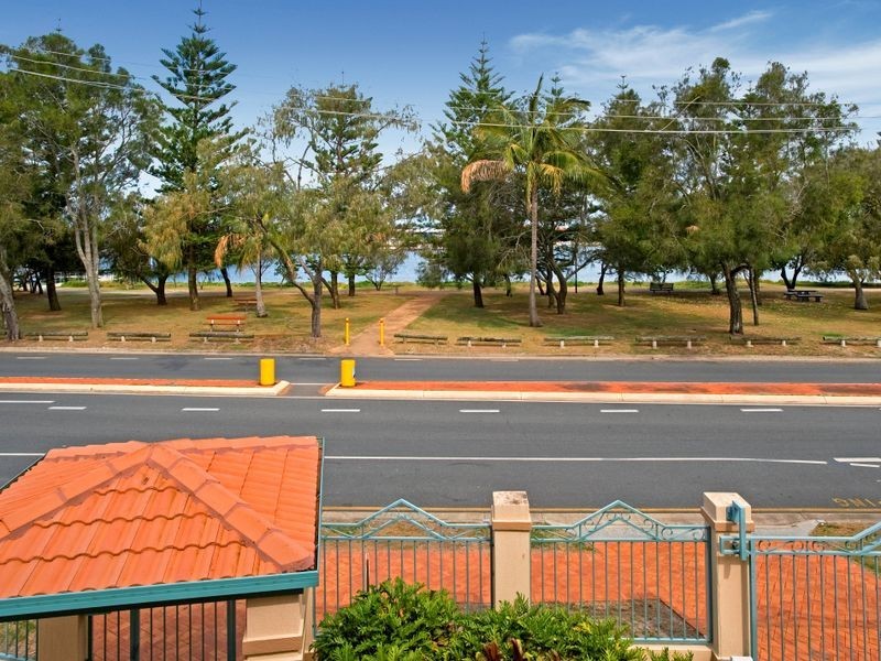 2- 130 The Esplanade, Paradise Point QLD 4216