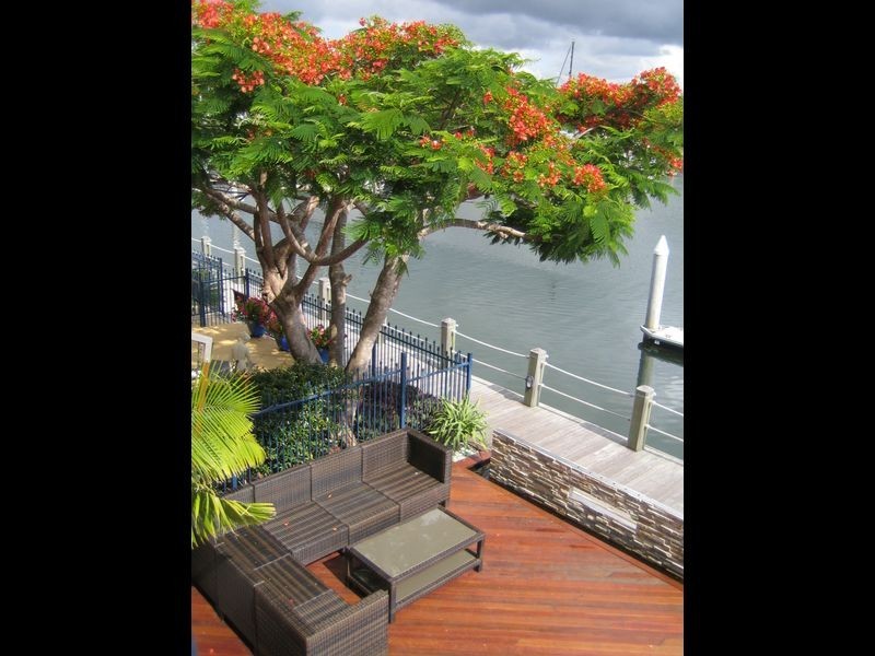 67 John Lund Drive, Hope Island QLD 4212