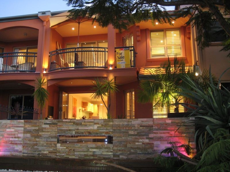 67 John Lund Drive, Hope Island QLD 4212