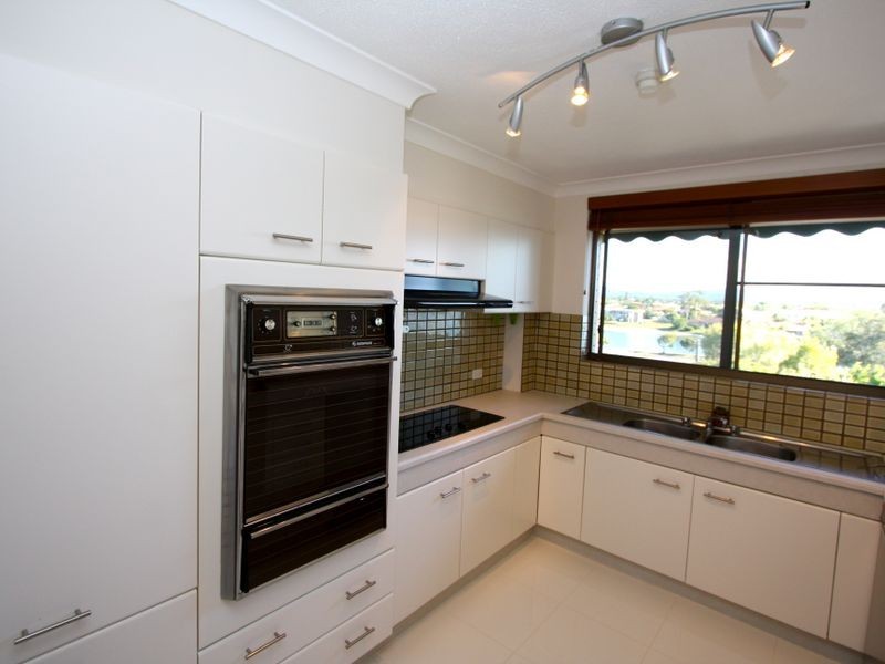 24/8 Paradise Parade, Paradise Point QLD 4216