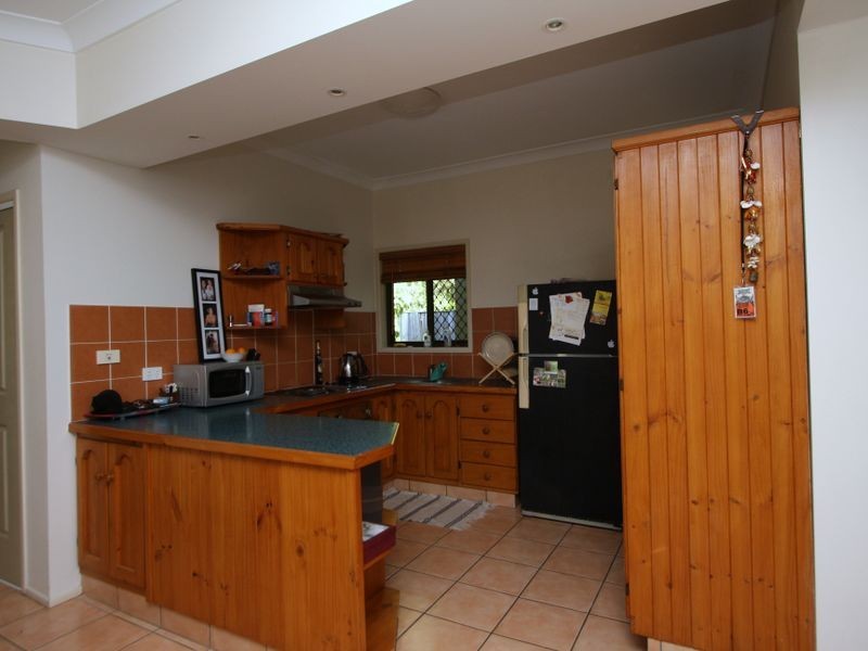 1/76 Brisbane Road, Labrador QLD 4215