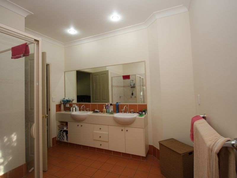 1/76 Brisbane Road, Labrador QLD 4215