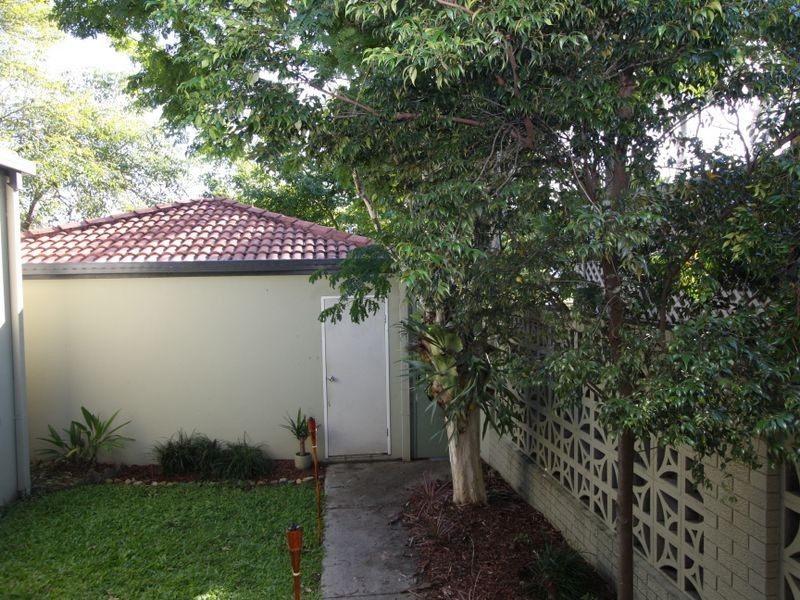 1/76 Brisbane Road, Labrador QLD 4215