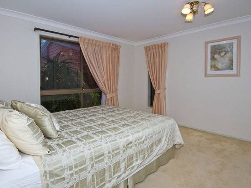 37 Columbus Drive, Hollywell QLD 4216