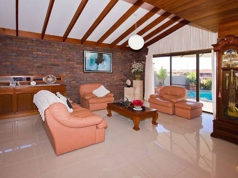 37 Columbus Drive, Hollywell QLD 4216