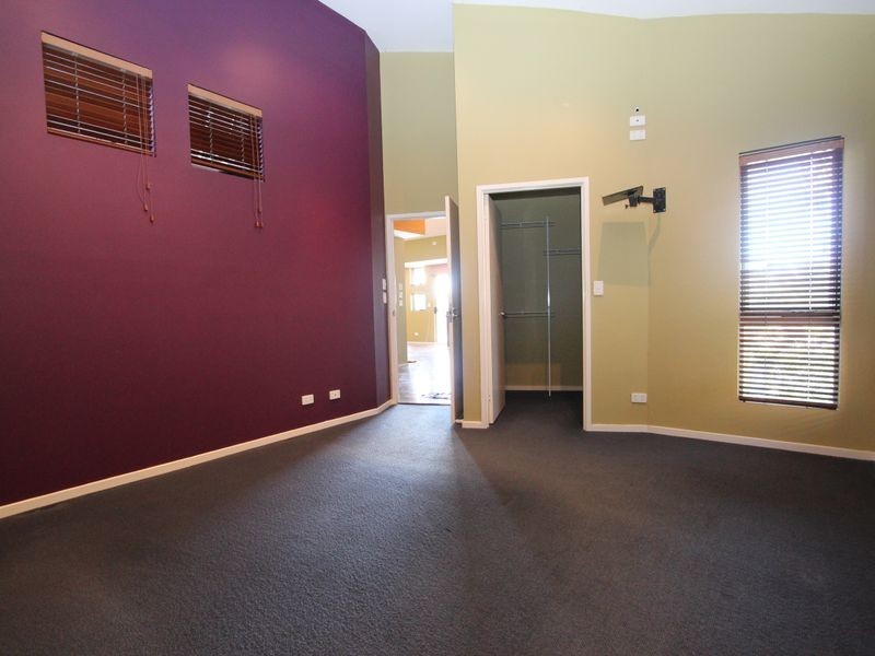 14 Monterey Keys Drive, Helensvale QLD 4212