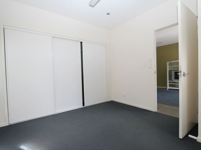 14 Monterey Keys Drive, Helensvale QLD 4212