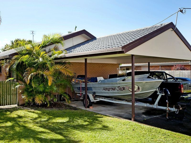 33 Victor Avenue, Paradise Point QLD 4216