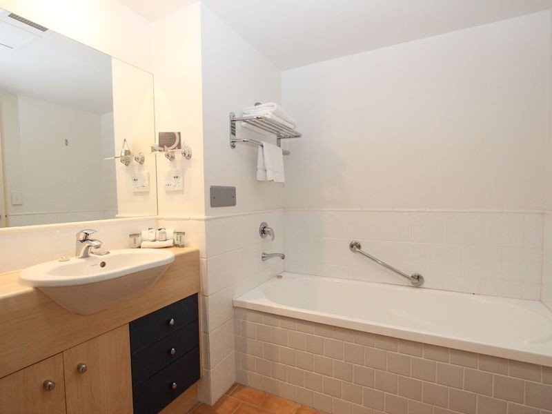 2024/ John Lund Drive, Hope Island QLD 4212