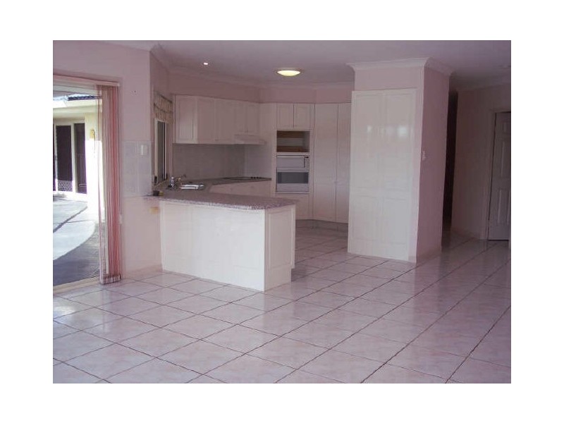 19 WESTLAKE COURT, Helensvale QLD 4212