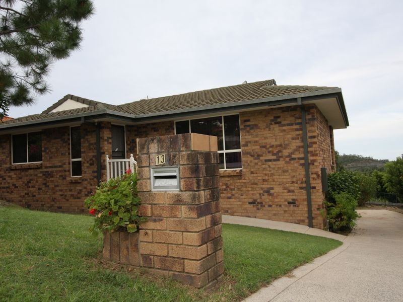 13 Meadowvale Street, Oxenford QLD 4210