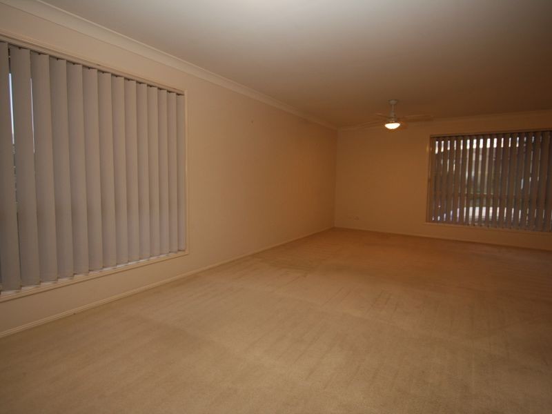 13 Meadowvale Street, Oxenford QLD 4210