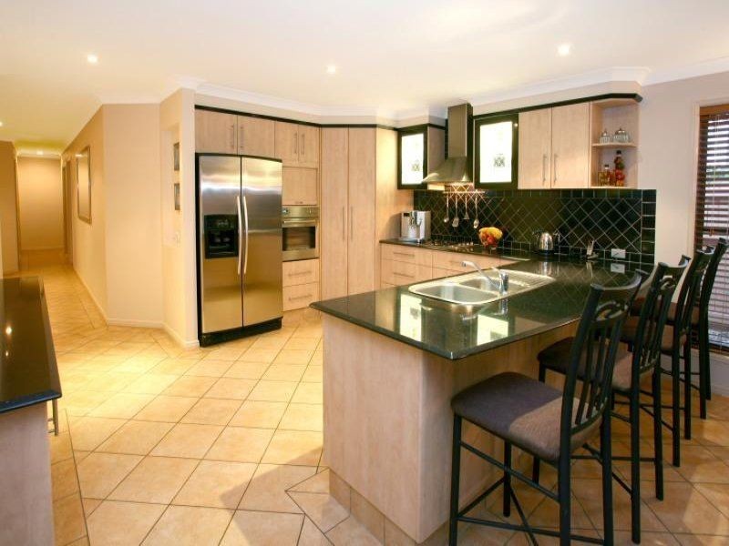 17 Karema Crescent, Runaway Bay QLD 4216