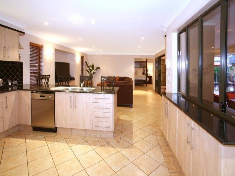 17 Karema Crescent, Runaway Bay QLD 4216