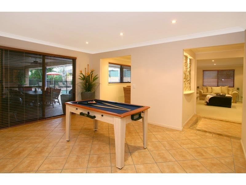 17 Karema Crescent, Runaway Bay QLD 4216