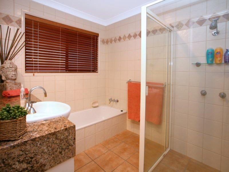17 Karema Crescent, Runaway Bay QLD 4216